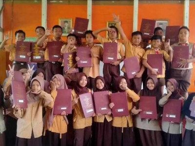 Pembagian rapot