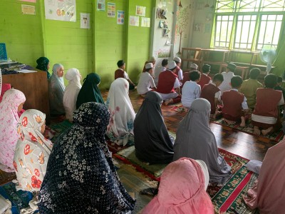 Slolat Zuhur di Sekolah