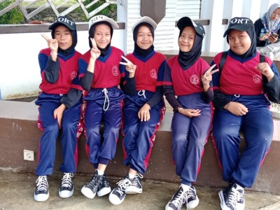 Lomba Senam Hardiknas